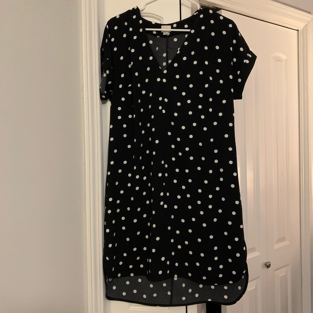 Black and white polka dot hi low dress